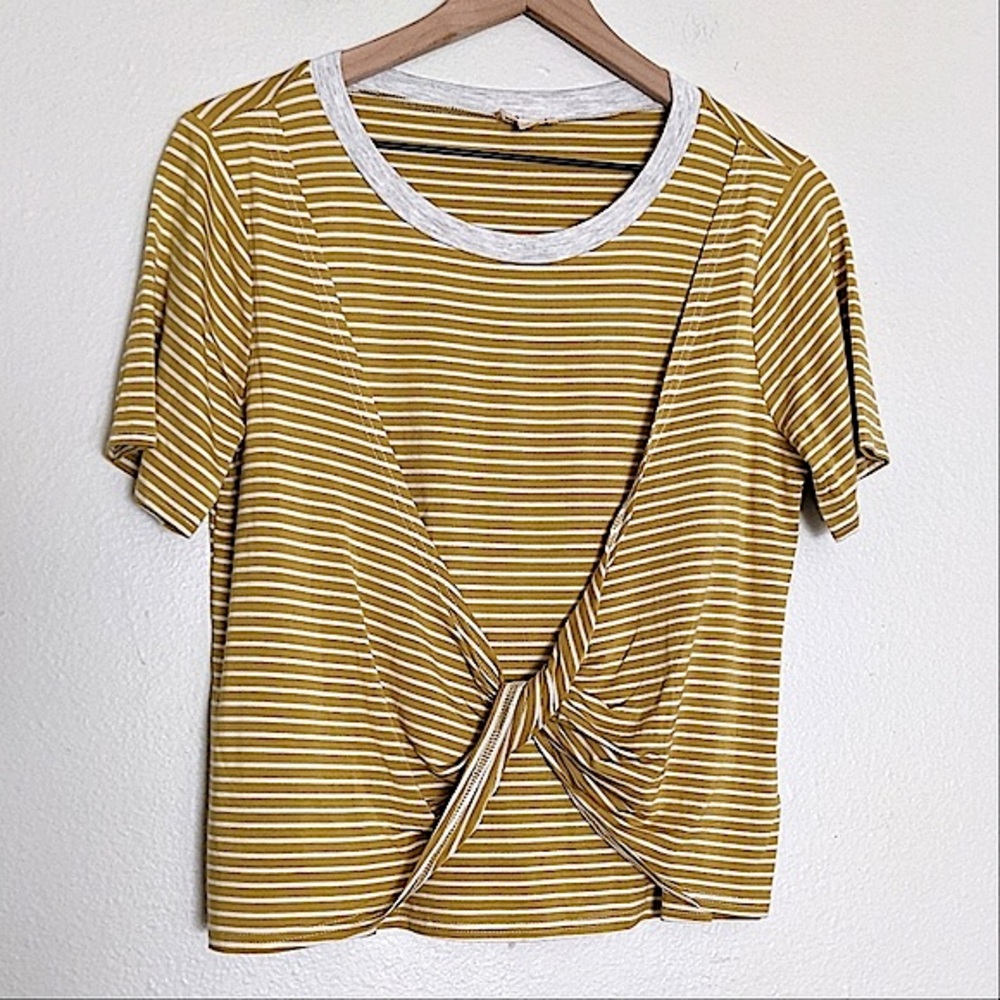 Hem & Thread Twist Front Striped Tee size Small